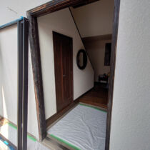 玄関ドア交換 施工中