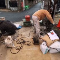 施工中
