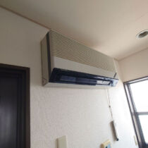 ダイニングエアコン交換 施工前